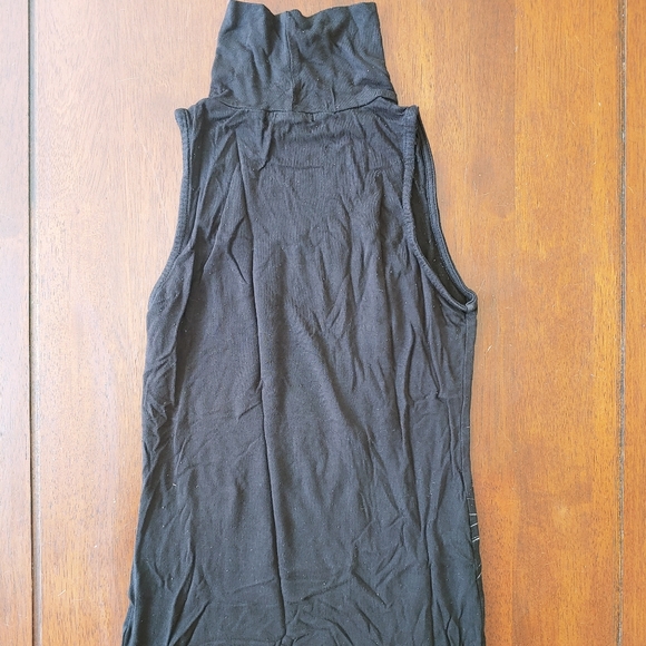 AVAILABLE ONLY IN THE M BUNDLE/Black sexy Tiger top, Small - Picture 3 of 9